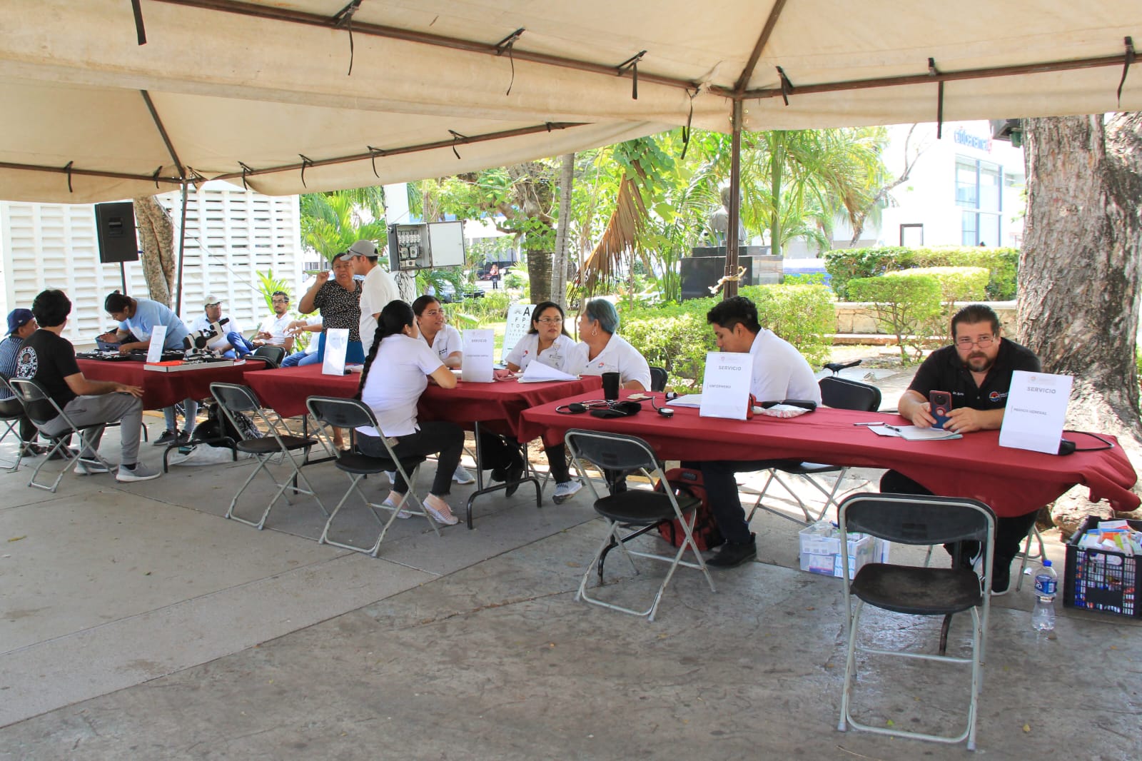 Brindan atención médica gratuita en Cancún Cancún Mío