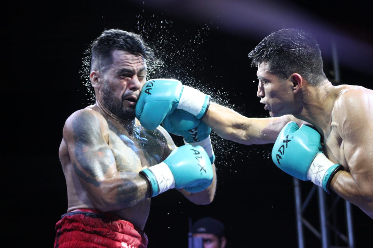 Noche intensa de peleas de box se vivió en Cancún Cancún Mío