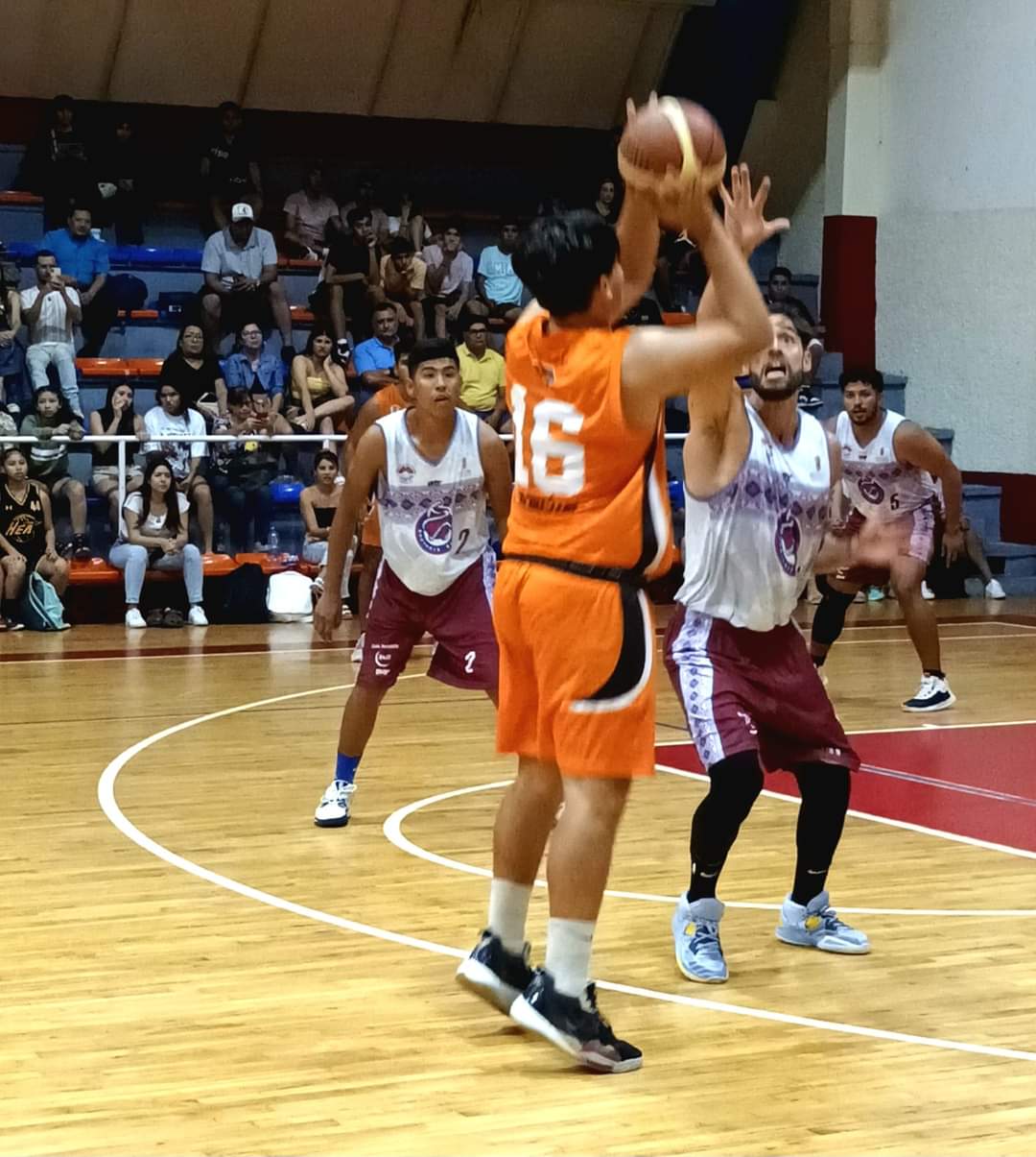 Nauyacas de Benito Juárez mantienen el paso ganador en el Circuito  Quintanarroense de Basquetbol | Cancún Mío